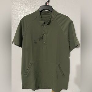 Figs Torbeck kangaroo pocket scrub top in moss green